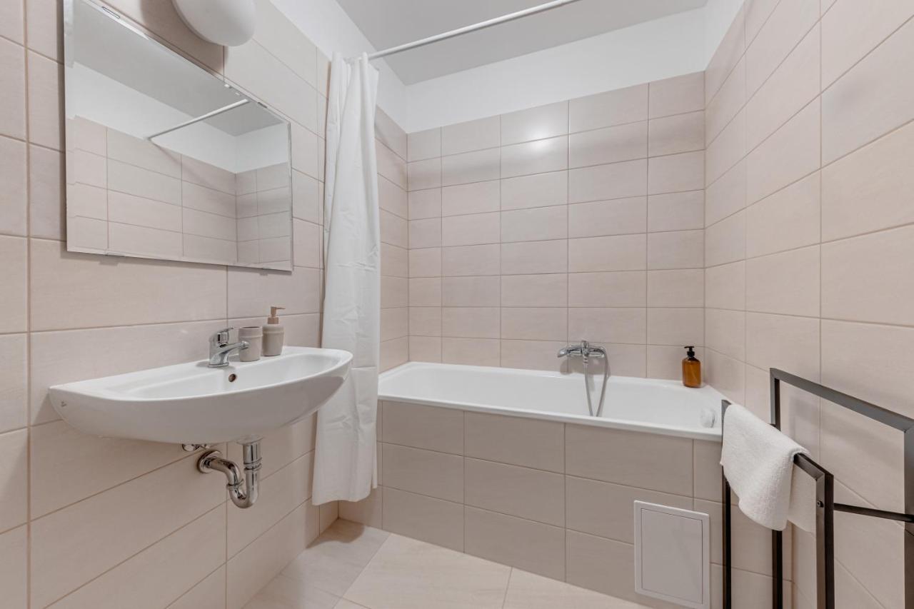 Vita Nejedleho Apartments Prag Dış mekan fotoğraf